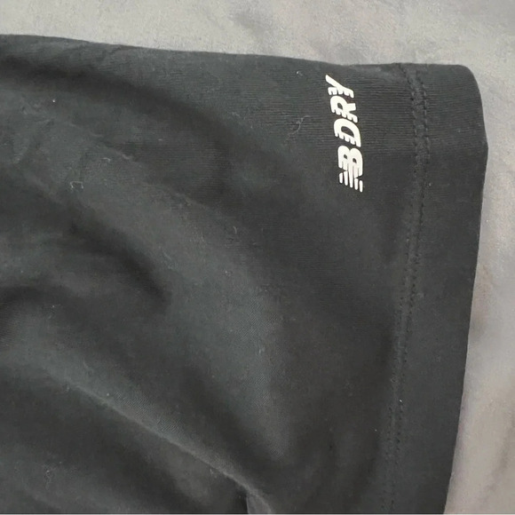 Men’s New balance tshirt - Picture 3 of 4